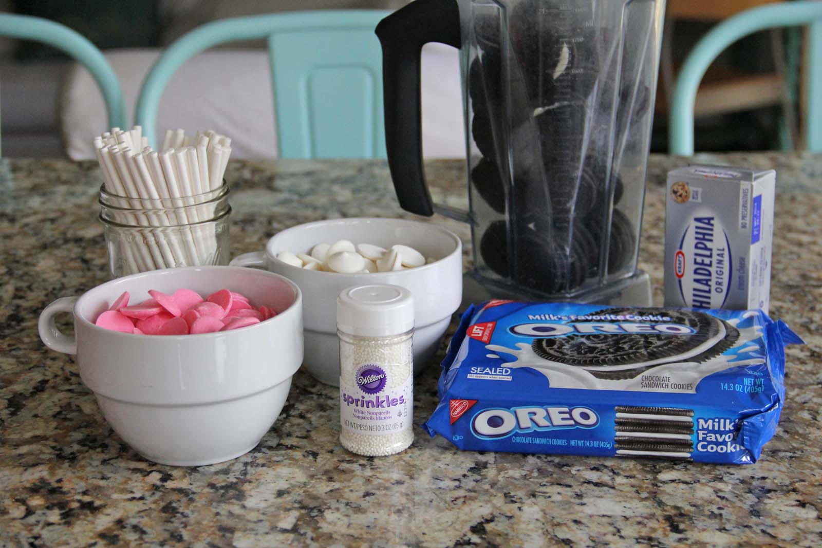 easy-oreo-cake-pops-no-bake-desserts-little-miss-momma